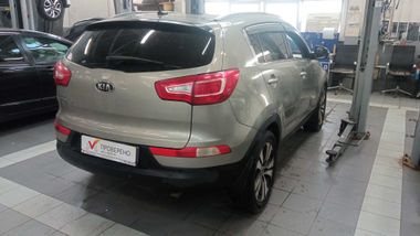 KIA Sportage 2011 года, 253 572 км - вид 4