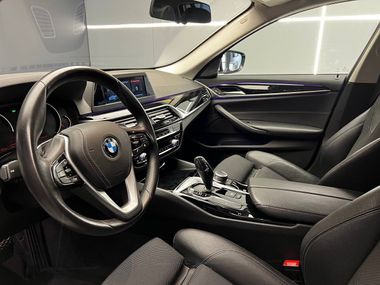 BMW 5 серия 2018 года, 194 012 км - вид 9