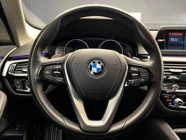 BMW 5 серия 2018 года, 194 012 км - вид 12