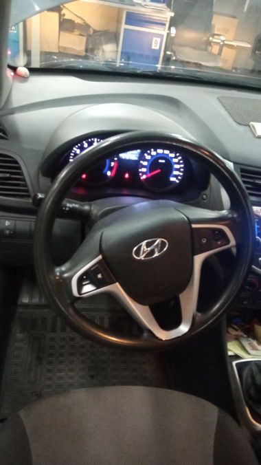 Hyundai Solaris 2012 года, 240 798 км - вид 5