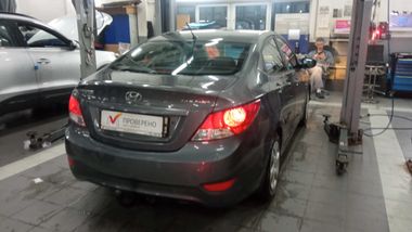 Hyundai Solaris 2012 года, 240 798 км - вид 3