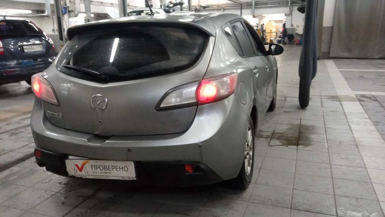 Mazda 3 2010 года, 301 891 км - вид 3