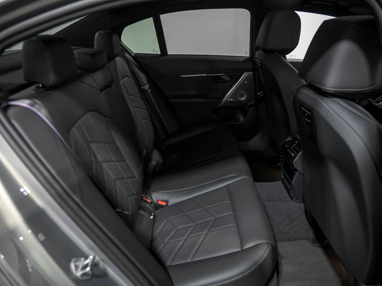 BMW 5 серия 2024 года, 7 844 км - вид 21