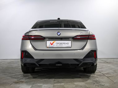 BMW 5 серия 2024 года, 7 844 км - вид 5