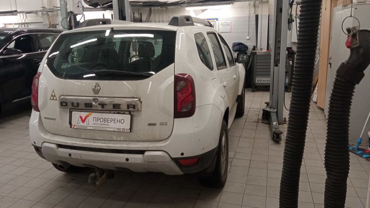 Renault Duster 2017 года, 214 420 км - вид 3