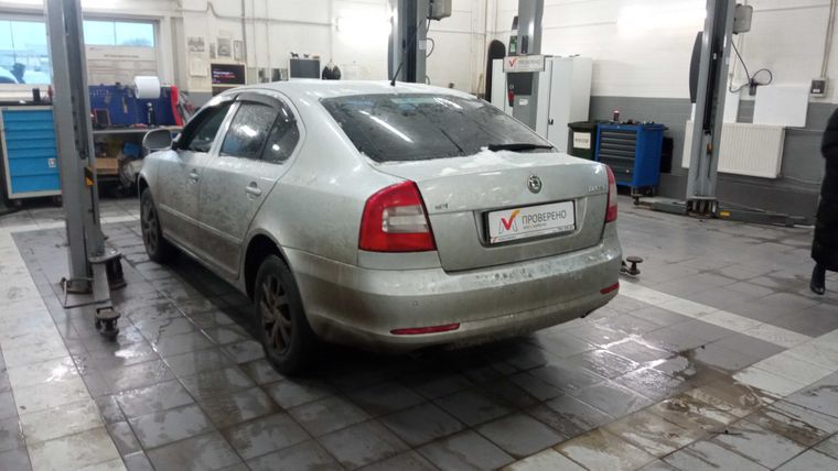 Skoda Octavia 2010 года, 242 811 км - вид 4