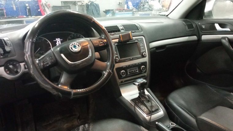 Skoda Octavia 2010 года, 242 811 км - вид 5