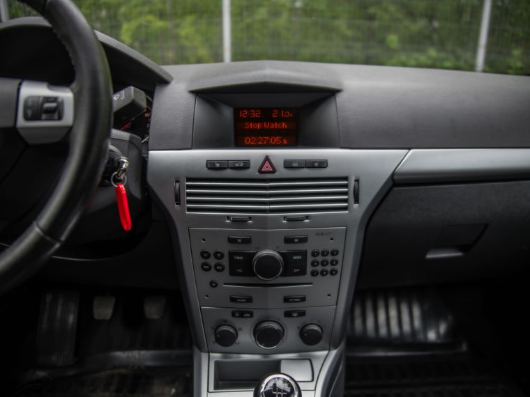 Opel Astra 2013 года, 248 827 км - вид 7