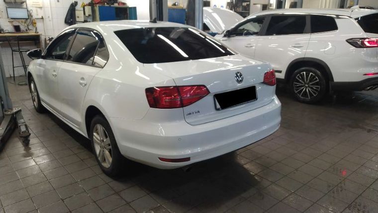 Volkswagen Jetta 2018 года, 212 593 км - вид 4