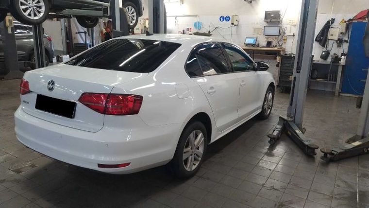 Volkswagen Jetta 2018 года, 212 593 км - вид 3
