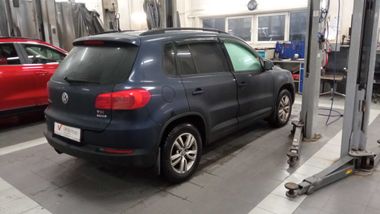 Volkswagen Tiguan 2014 года, 184 000 км - вид 3