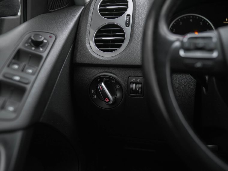 Volkswagen Tiguan 2014 года, 184 000 км - вид 10