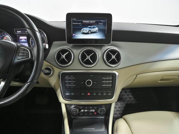 Mercedes-Benz GLA-класс 2015 года, 122 753 км - вид 12