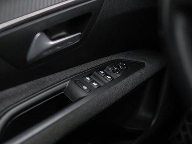 Peugeot 3008 2021 года, 72 366 км - вид 10