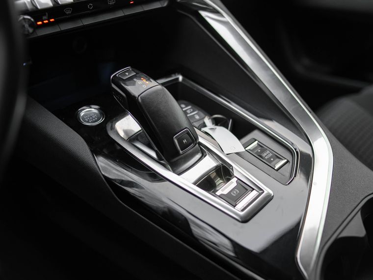 Peugeot 3008 2021 года, 72 366 км - вид 9