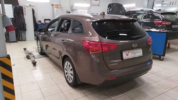 KIA Ceed 2018 года, 192 563 км - вид 4
