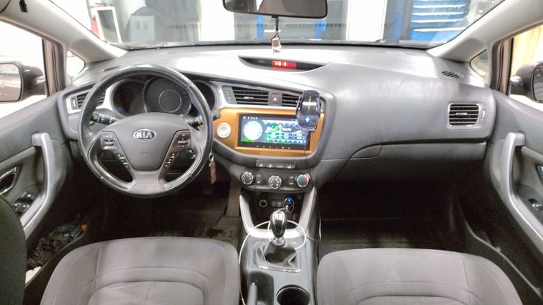 KIA Ceed 2018 года, 192 563 км - вид 5