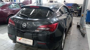 Opel Astra GTC 2014 года, 154 645 км - вид 3