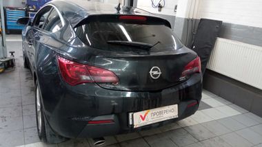 Opel Astra GTC 2014 года, 154 645 км - вид 4