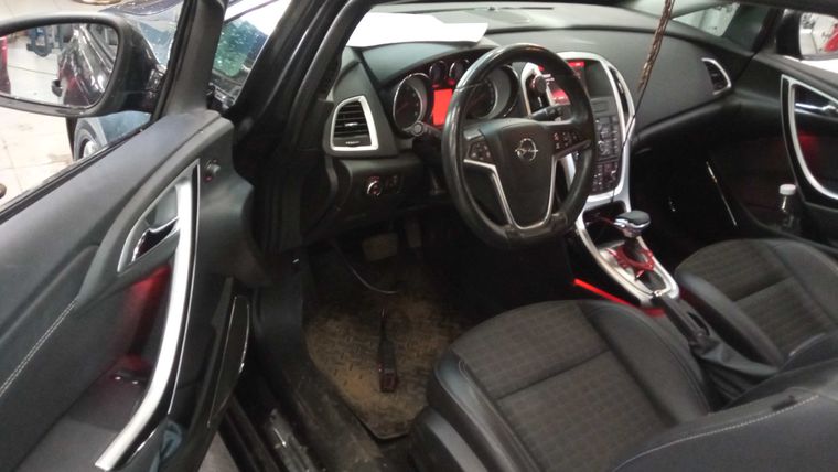 Opel Astra GTC 2014 года, 154 645 км - вид 5