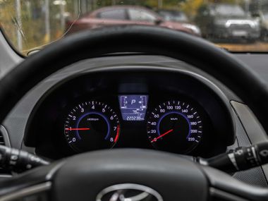 Hyundai Solaris 2016 года, 219 740 км - вид 5