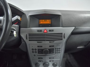 Opel Astra 2010 года, 248 394 км - вид 10