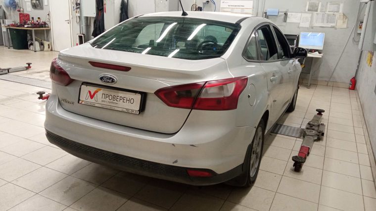 Ford Focus 2012 года, 231 109 км - вид 3