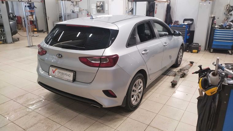 Kia Ceed 2019 года, 86 500 км - вид 3