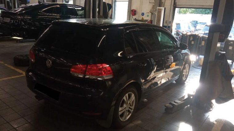 Volkswagen Golf 2012 года, 126 916 км - вид 3