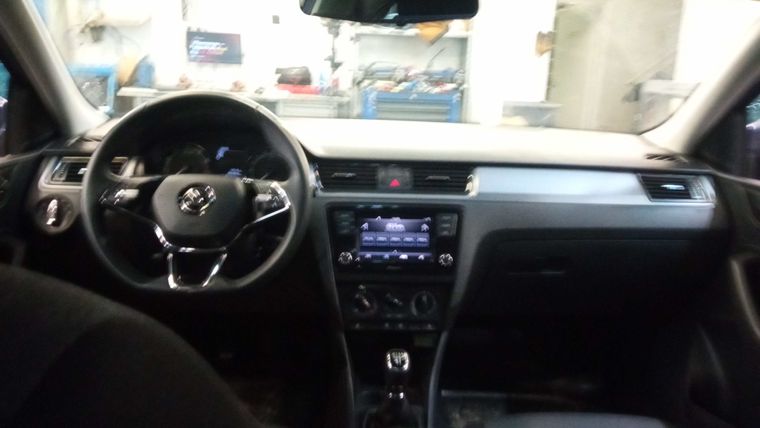 Skoda Rapid 2017 года, 204 756 км - вид 5