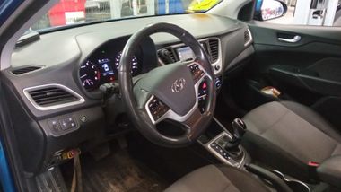 Hyundai Solaris 2017 года, 160 900 км - вид 5