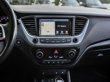 Hyundai Solaris 2017 года, 160 900 км - вид 8