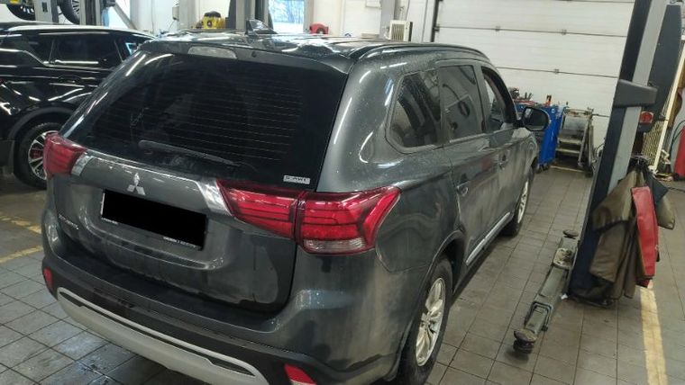 Mitsubishi Outlander 2022 года, 103 620 км - вид 3