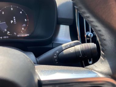 Volvo XC40 2019 года, 112 332 км - вид 11