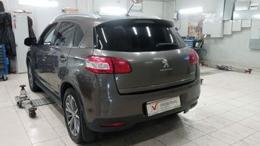 Peugeot 4008 2012 года, 205 371 км - вид 4