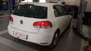 Volkswagen Golf 2012 года, 213 000 км - вид 3