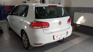 Volkswagen Golf 2012 года, 213 000 км - вид 4