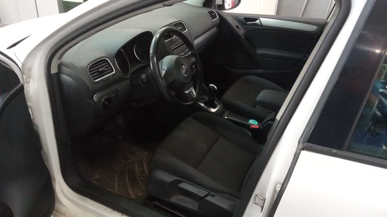 Volkswagen Golf 2012 года, 213 000 км - вид 5