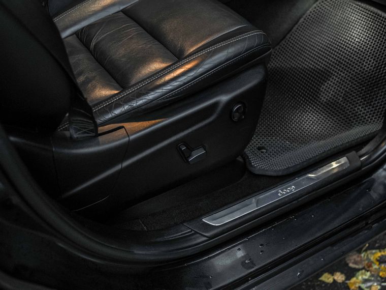 Jeep Grand Cherokee 2014 года, 224 199 км - вид 16