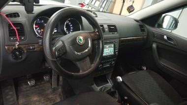 Skoda Yeti 2010 года, 241 500 км - вид 5