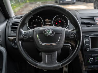 Skoda Yeti 2010 года, 241 500 км - вид 7