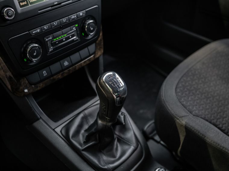 Skoda Yeti 2010 года, 241 500 км - вид 9