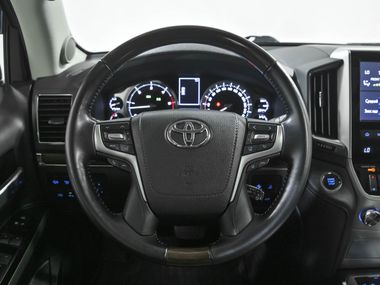 Toyota Land Cruiser 2018 года, 38 782 км - вид 10