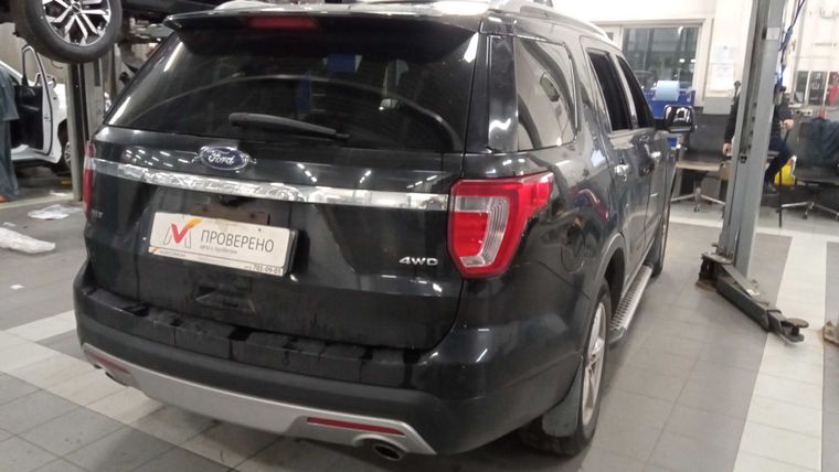 Ford Explorer 2017 года, 191 944 км - вид 3