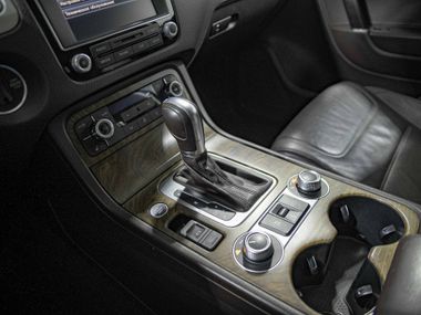 Volkswagen Touareg 2016 года, 248 047 км - вид 12