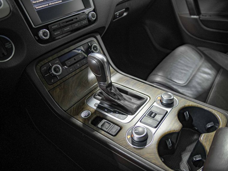 Volkswagen Touareg 2016 года, 248 047 км - вид 12