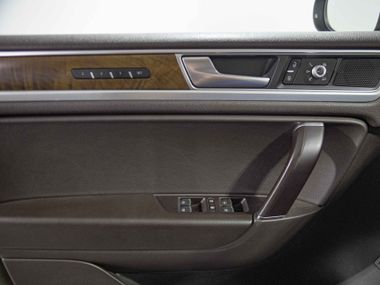 Volkswagen Touareg 2016 года, 248 047 км - вид 13