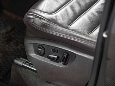 Volkswagen Touareg 2016 года, 248 047 км - вид 15
