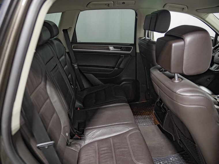 Volkswagen Touareg 2016 года, 248 047 км - вид 16
