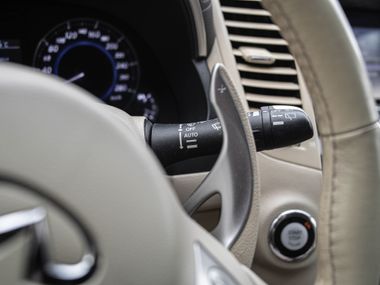 Infiniti QX70 2016 года, 163 861 км - вид 8